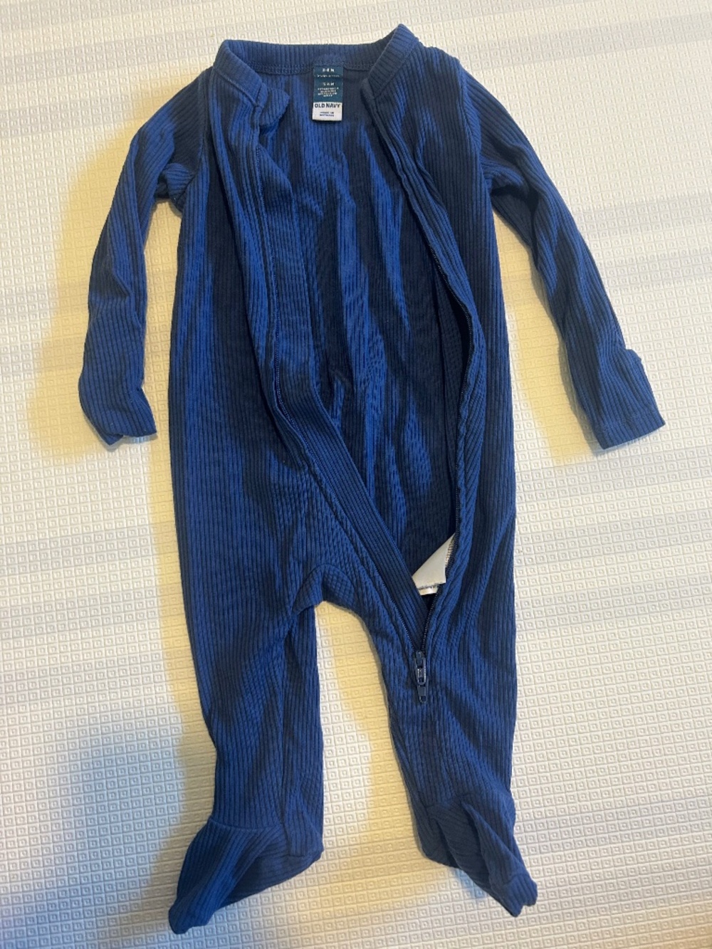 Old Navy ribbed footie with two way zipper